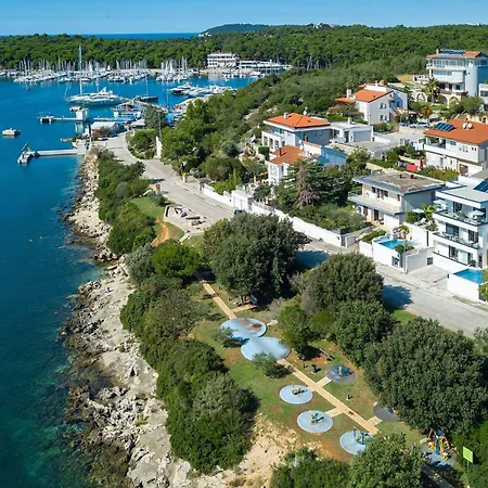 Bonelli Semesterbostad Pula